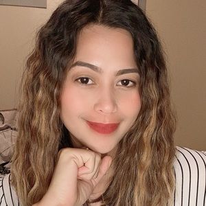 Meet your Posher, Marie